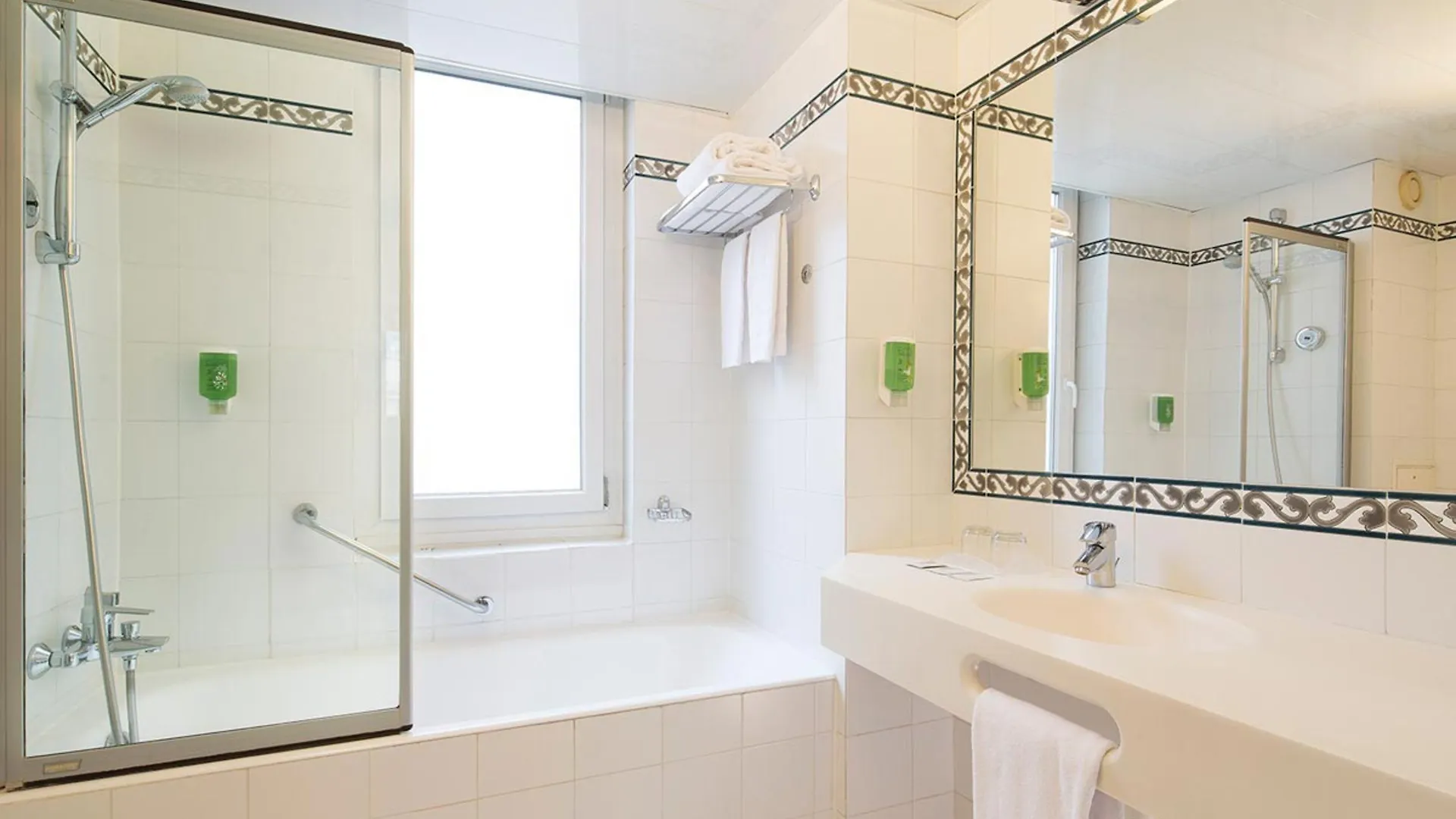 Raspail Montparnasse Hotel