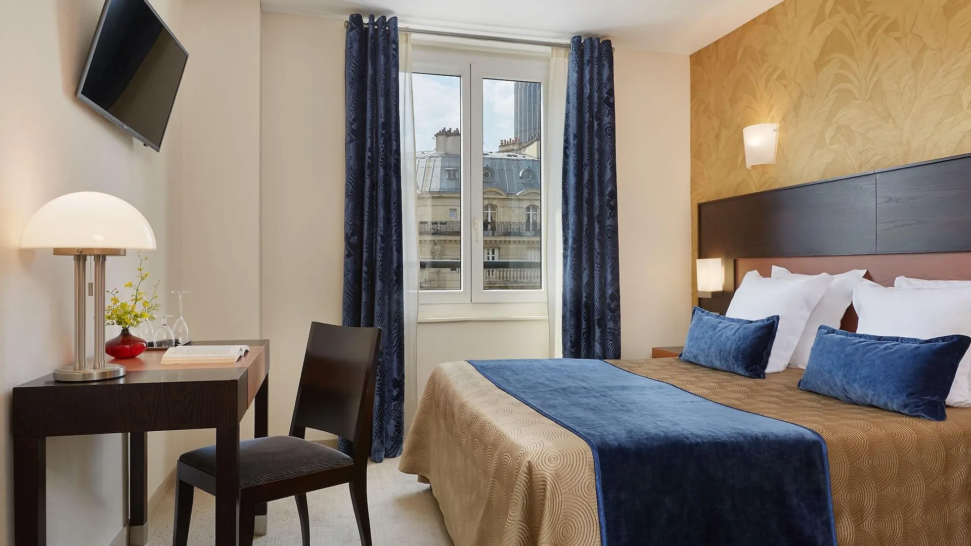 Отель Raspail Montparnasse Париж
